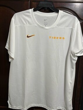 Nike Men’s White LSU Tigers XXL Dri-FIT Performance Shirt
